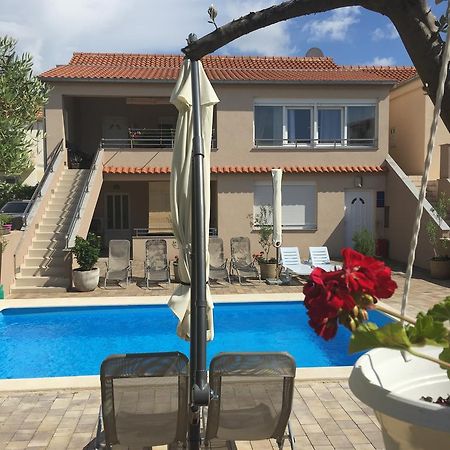 ביבינייה Apartments Nika & Karla מראה חיצוני תמונה
