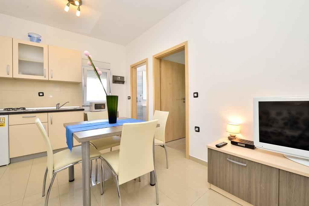 ביבינייה Apartments Nika & Karla מראה חיצוני תמונה