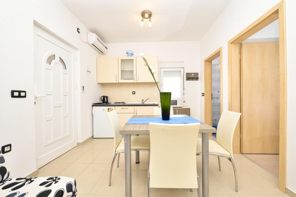 ביבינייה Apartments Nika & Karla מראה חיצוני תמונה
