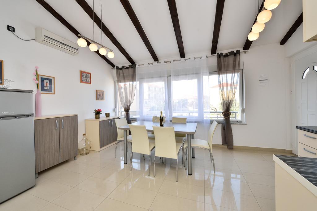 ביבינייה Apartments Nika & Karla מראה חיצוני תמונה