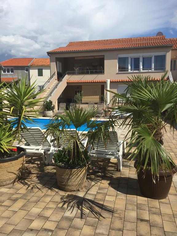 ביבינייה Apartments Nika & Karla מראה חיצוני תמונה
