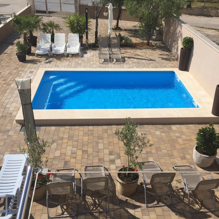 ביבינייה Apartments Nika & Karla מראה חיצוני תמונה