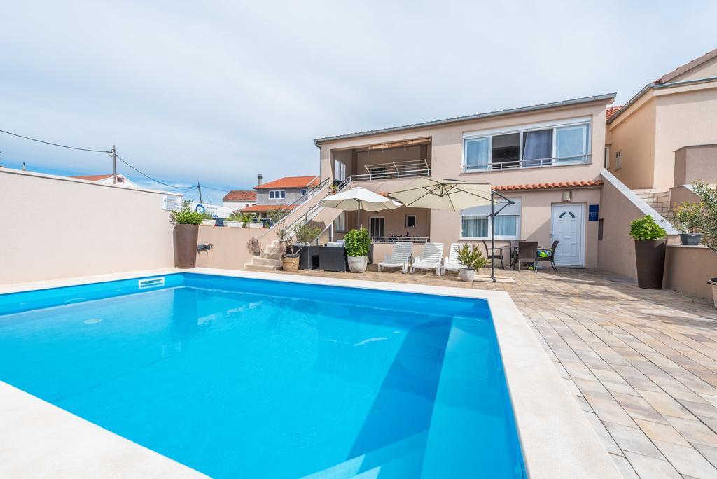 ביבינייה Apartments Nika & Karla מראה חיצוני תמונה